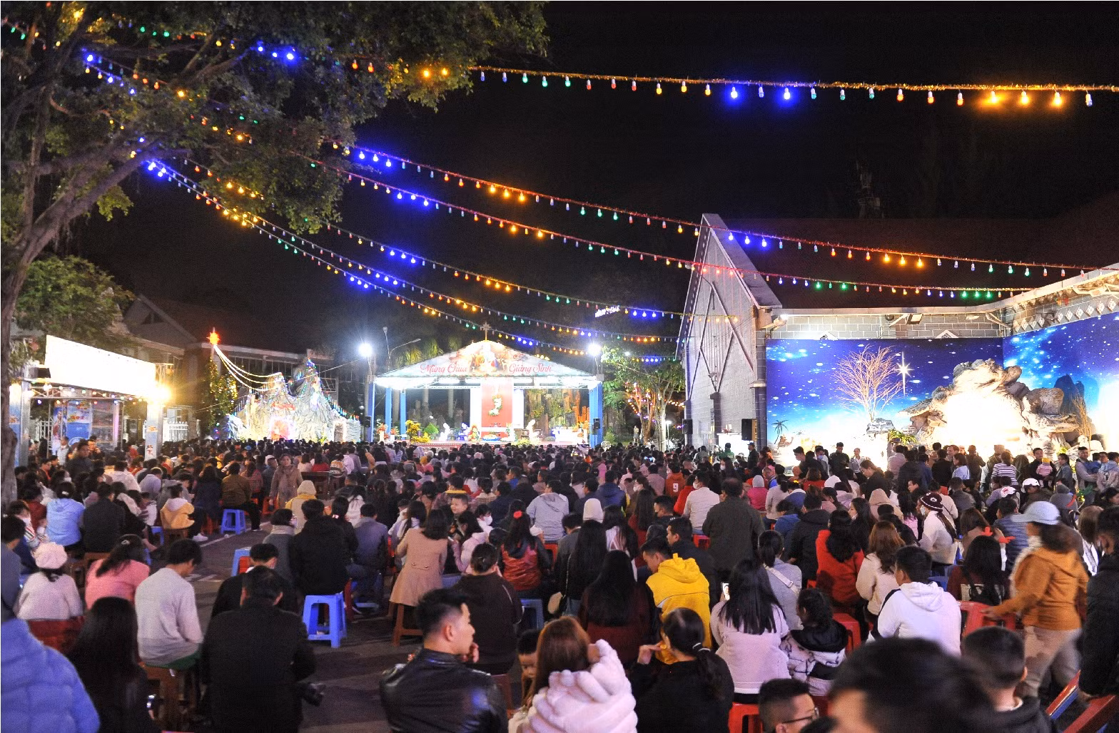Đồng bào Tây Nguyên hân hoan chào đón Giáng sinh yên bình -0