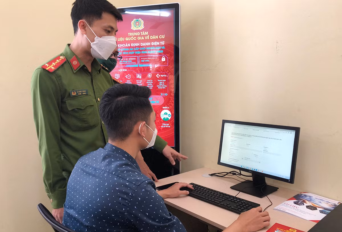 Xóa vùng lõm sóng di động và cung cấp cáp quang tới 100% thôn, bản -0