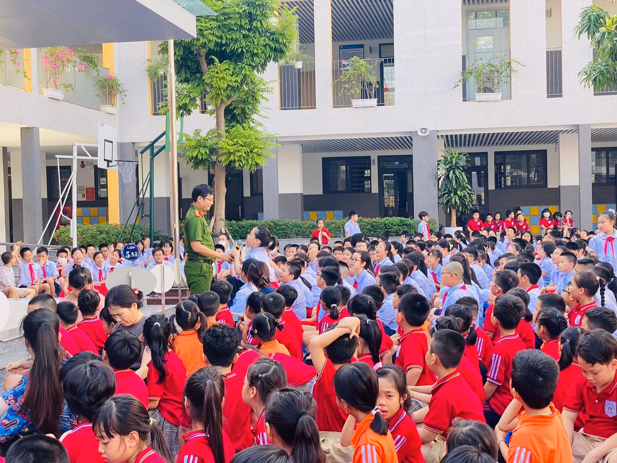  Tuyên truyền giáo dục pháp luật, kỹ năng ứng xử học đường cho hơn 15.000 học sinh Hà Nội -0