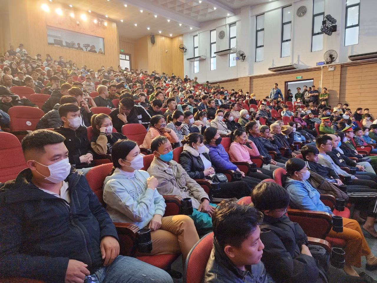 2 tên cướp ngân hàng tại Đà Nẵng làm một bảo vệ tử vong phải đối mặt với 3 tội danh -0