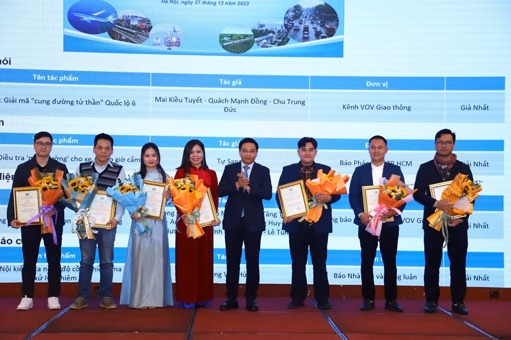 Báo CAND đoạt 2 Giải Báo chí tuyên truyền về An toàn giao thông năm 2023 -0