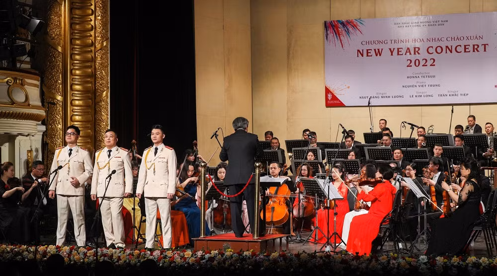 Hòa nhạc chào xuân năm 2024: Du xuân qua âm nhạc tại Nhà hát Hồ Gươm -0