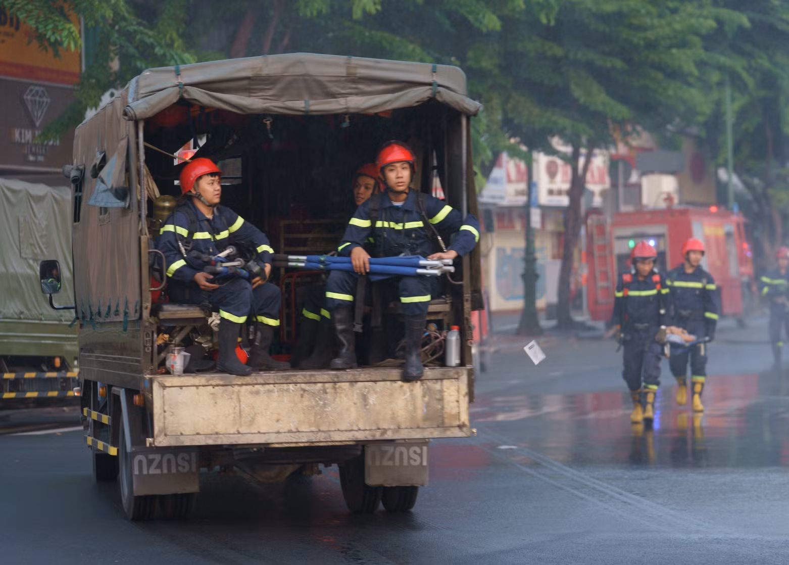 Hơn 5000 người diễn tập PCCC và CNCH khu vực nhà ga metro tuyến số 1 Bến Thành-Suối Tiên -1
