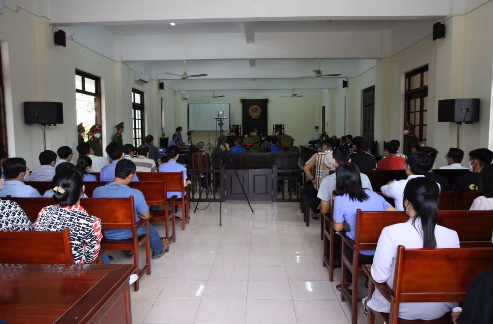 Hoãn phiên tòa xét xử vụ “Tịnh thất Bồng lai” -1