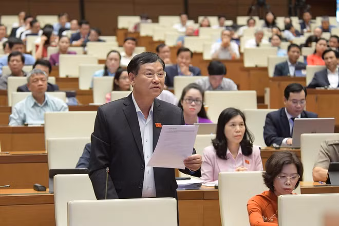 Đại biểu đề nghị thu tiền xét nghiệm sàng lọc, điều trị COVID -19 -0