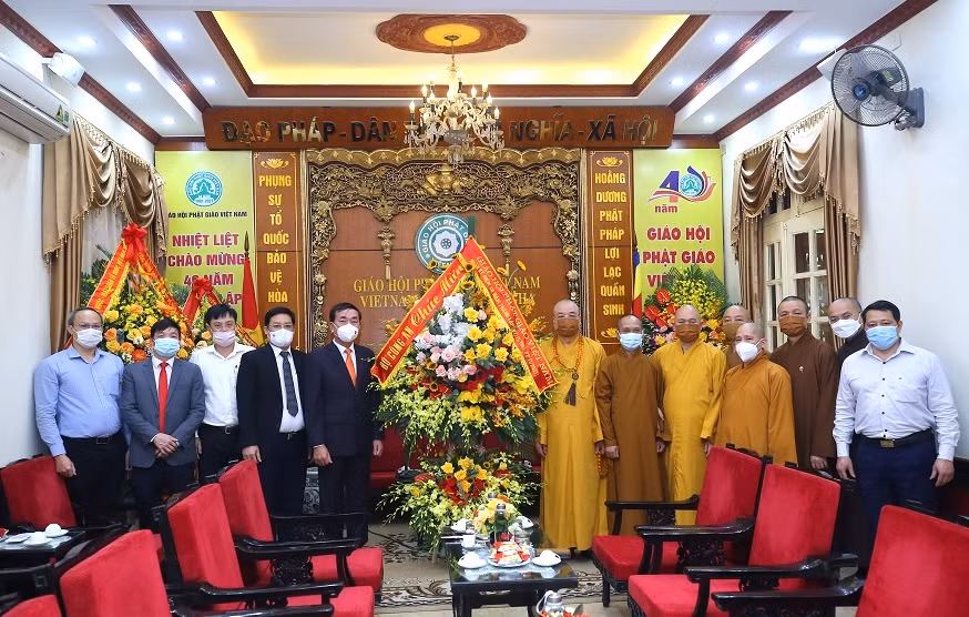 Thứ trưởng Trần Quốc Tỏ chúc mừng Giáo hội Phật giáo Việt Nam -0