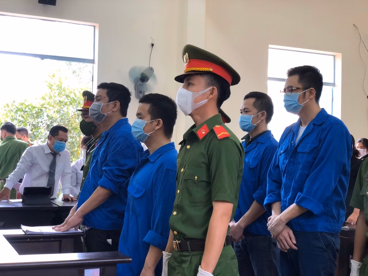 Những bài viết vi phạm pháp luật của nhóm “Báo sạch” -0