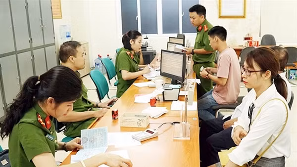 Bài 1: Thủ tục cấp căn cước công dân ngày càng nhanh gọn, thuận tiện