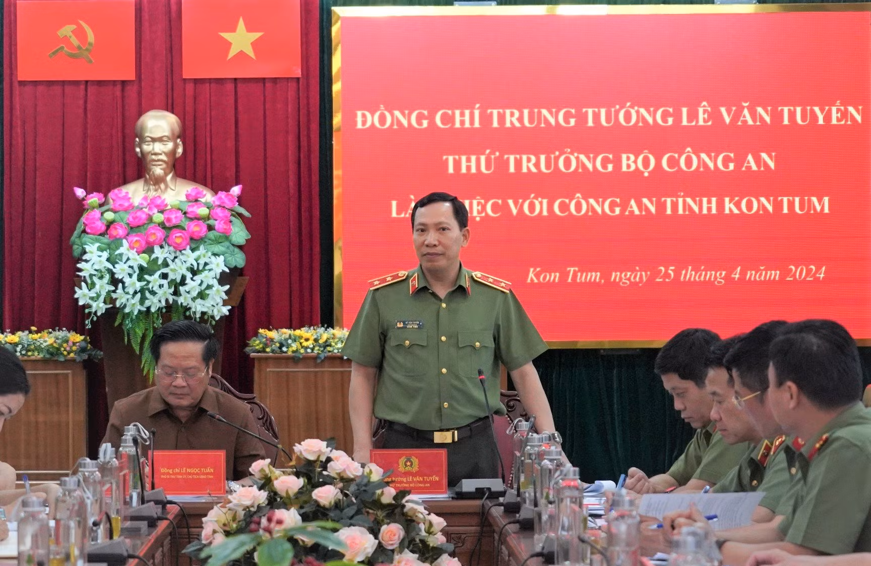 Thứ trưởng Lê Văn Tuyến làm việc tại Công an tỉnh Kon Tum -0