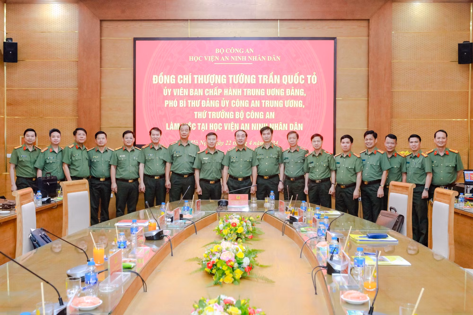Bám sát Nghị quyết số 12 của Bộ Chính trị để đổi mới công tác giáo dục và đào tạo -0
