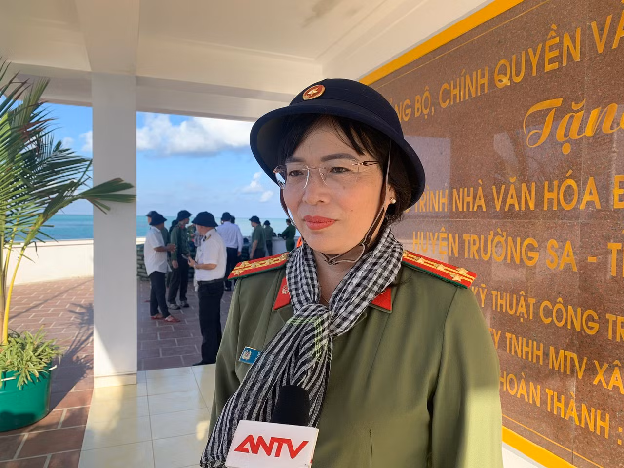 Mang đến Sinh Tồn, Cô Lin nghĩa tình của các cán bộ Công an -0