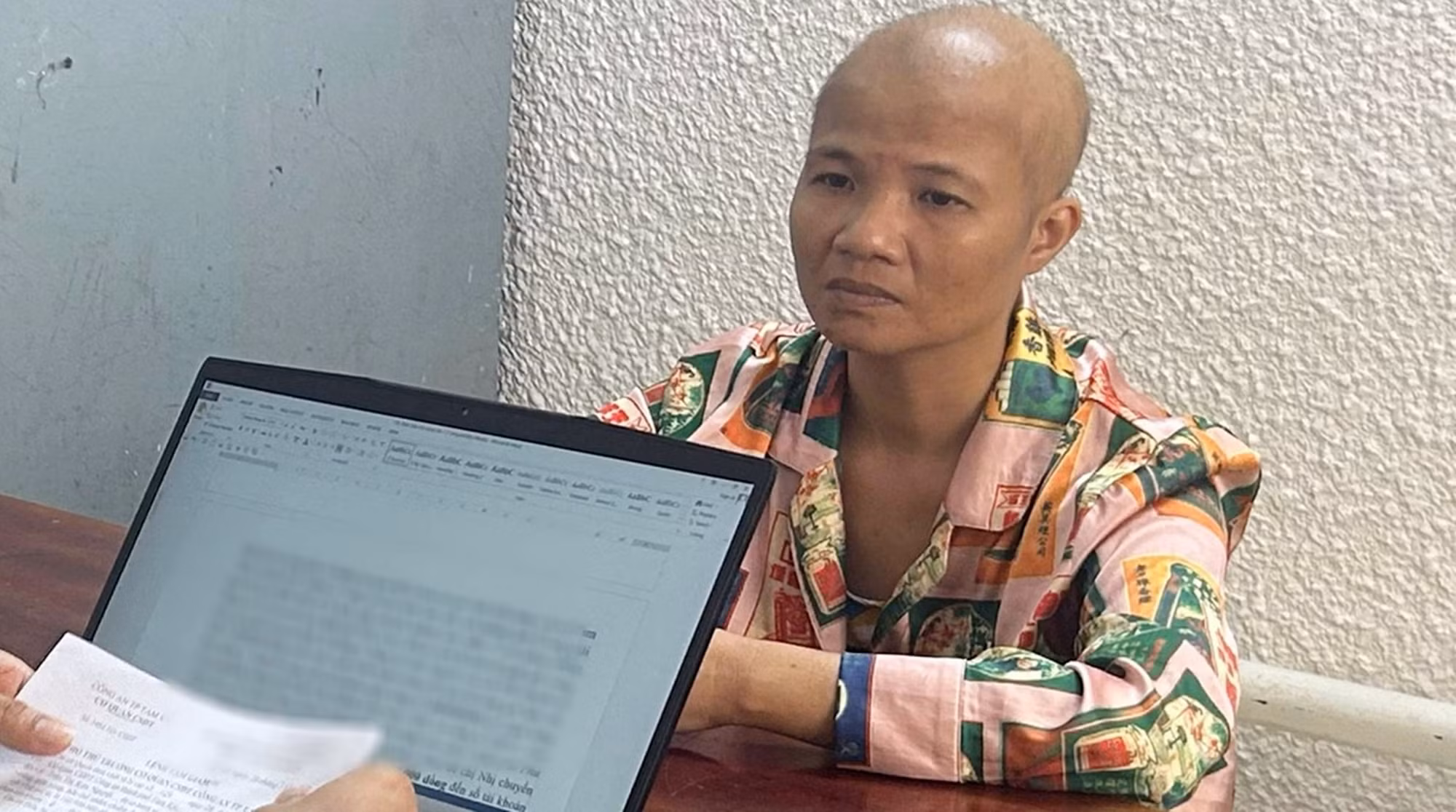 Lừa giải vong cho nhân viên bệnh viện, chiếm đoạt gần 103 triệu đồng -0