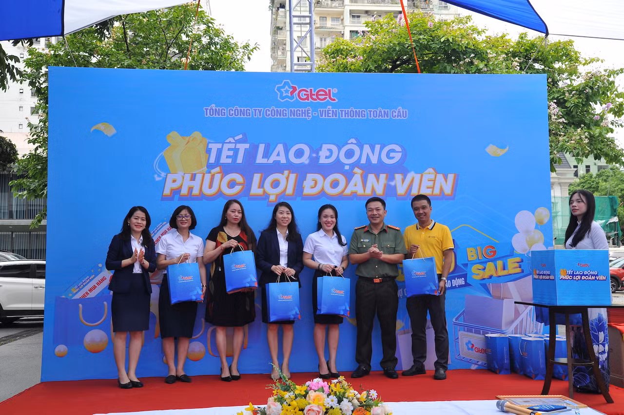 Công đoàn cơ sở Tổng công ty Công nghệ- Viễn thông Toàn cầu được tặng Bằng khen của Bộ trưởng Bộ Công an -0