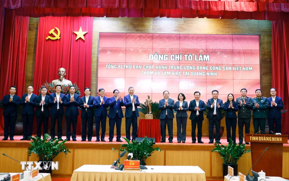 Quảng Ninh từng bước trở thành hình mẫu phát triển xanh, hiện đại, sáng tạo và hội nhập quốc tế -0