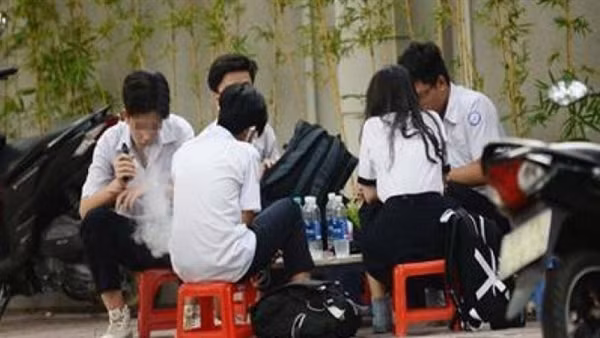 Mua bán, sử dụng thuốc lá điện tử còn nhiều thủ đoạn tinh vi