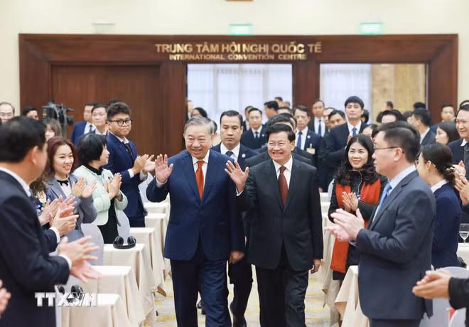 Tổng Bí thư, Chủ tịch nước Lào thông tin về kết quả Đại hội XII Đảng NDCM Lào -0