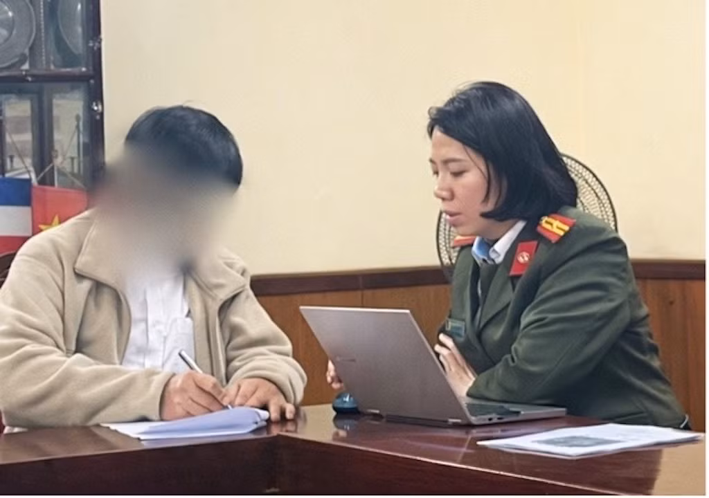 Phạt 7,5 triệu đồng trường hợp đăng tải thông tin sai sự thật về lãnh đạo Đảng, Nhà nước trên Zalo -0