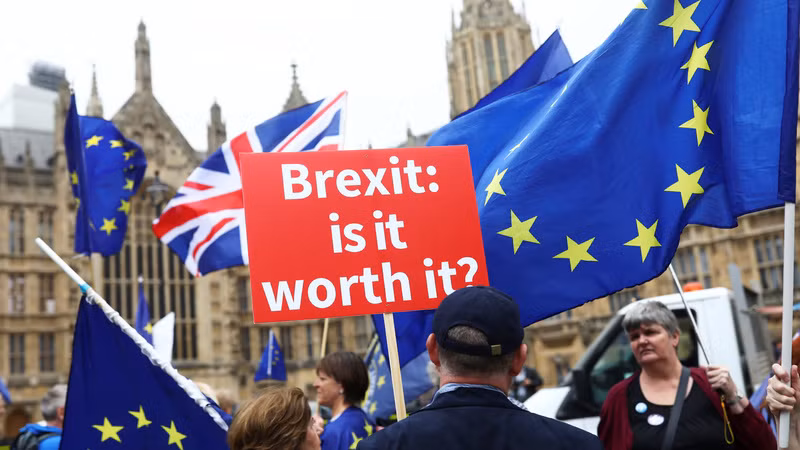 Brexit được gọi tên khi chính trường Anh liên tiếp gặp “sóng gió” -0