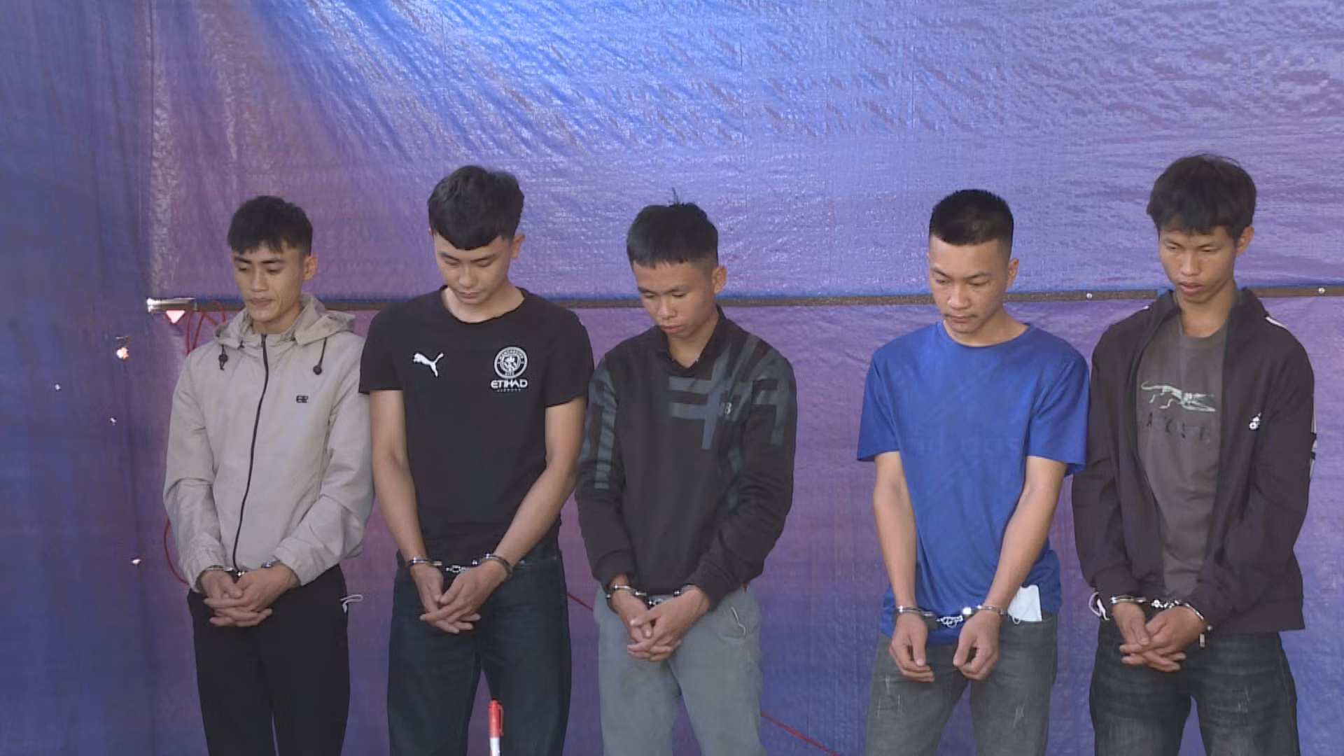 Mang hung khí giúp bạn giải quyết mâu thuẫn, 5 đối tượng dính án giết người -0