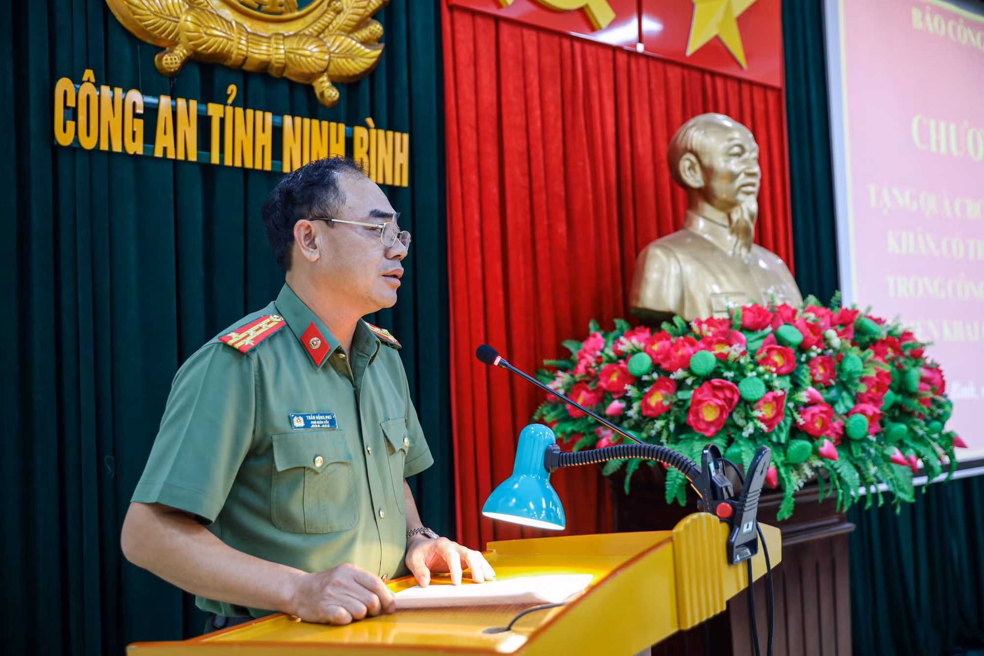 Báo CAND tổ chức chuyến sinh hoạt chính trị, “về nguồn” tại Ninh Bình -0