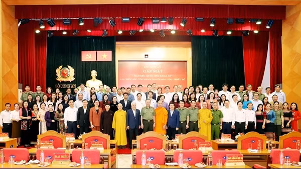 Bộ Công an gặp mặt các đại biểu Quốc hội Khóa XV là chức sắc tôn giáo, người dân tộc thiểu số