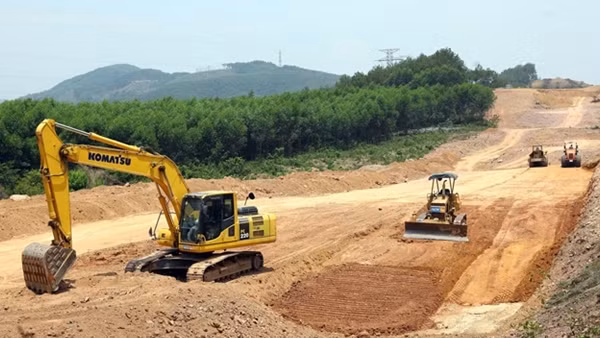 Không để xảy ra tình trạng mua đi bán lại mỏ vật liệu trong xây dựng cao tốc Bắc – Nam