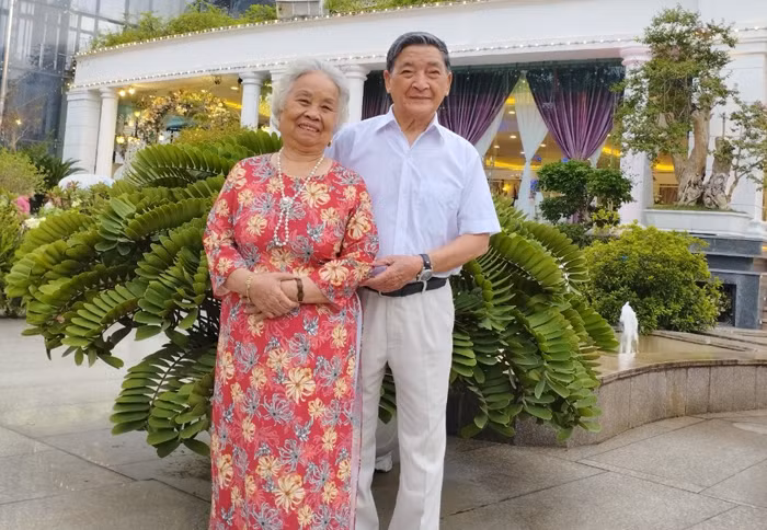 Lớp học tiếng Anh miễn phí dành cho các bô lão -0