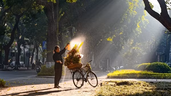 Miền Bắc tăng nhiệt nhẹ, Trung Bộ mưa to