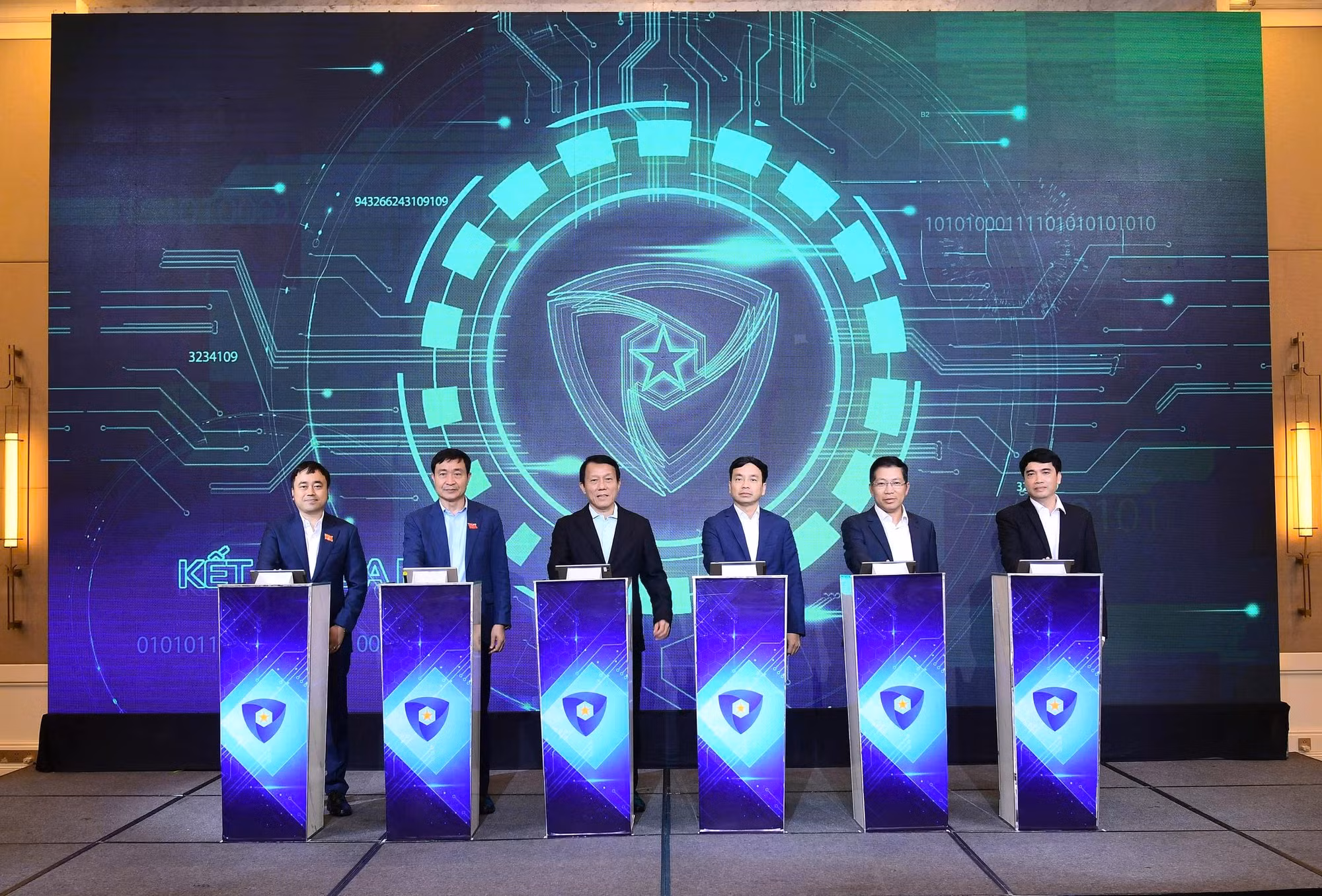 Bộ trưởng Lương Tam Quang dự Hội nghị sơ kết công tác 6 tháng đầu năm 2025 của Hiệp hội An ninh mạng quốc gia -0