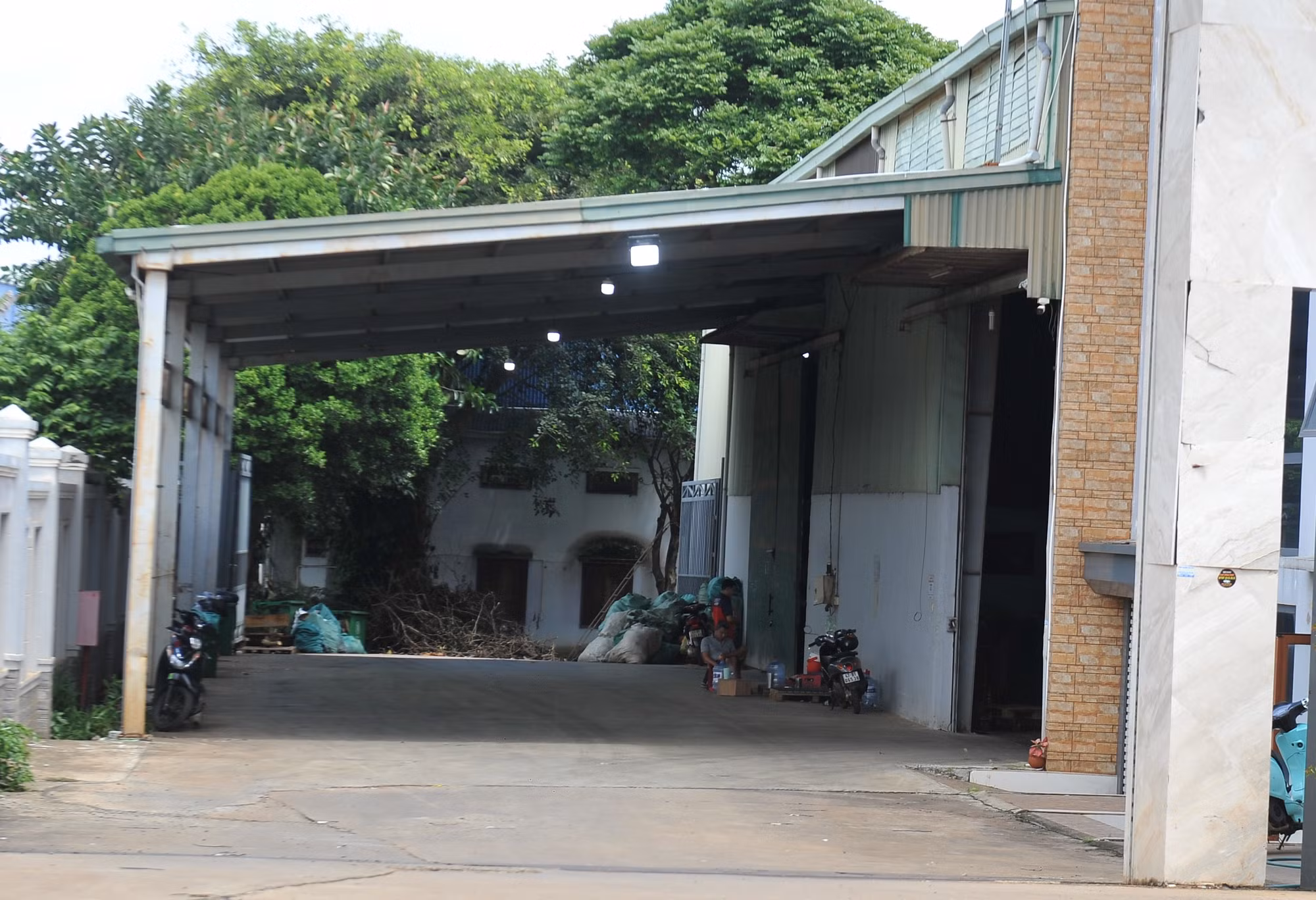 Hàng trăm nông dân điêu đứng vì ký gửi nông sản “nhầm chỗ” -0