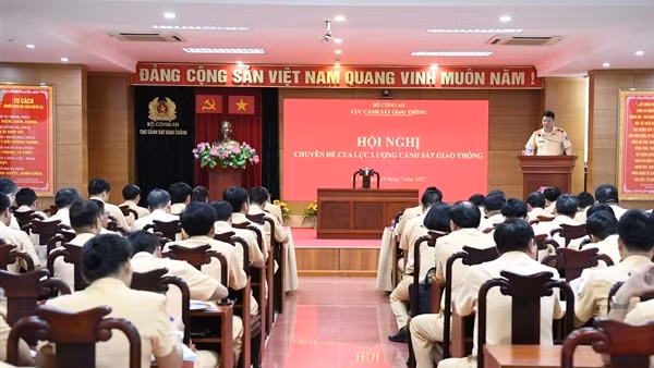 Cục CSGT bàn giải pháp nâng cao chất lượng phục vụ người dân