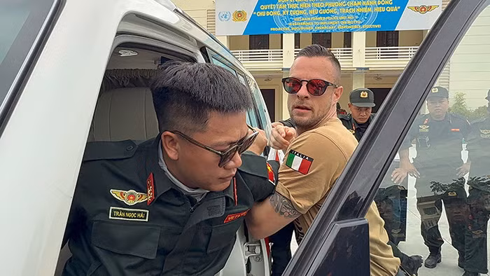 Cảnh sát gìn giữ hòa bình Việt Nam “vượt nắng, thắng mưa” tập luyện thực chiến của cùng chuyên gia Itali -0