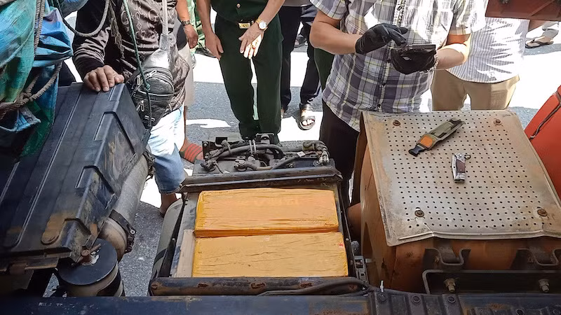 Triệt phá đường dây vận chuyển hơn 235&nbsp;kg bạc tinh khiết, trị giá gần 7 tỷ đồng qua biên giới -0