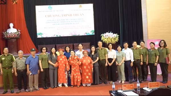 Nhiều hoạt động tri ân Mẹ Việt Nam anh hùng, người có công tại Hưng Yên