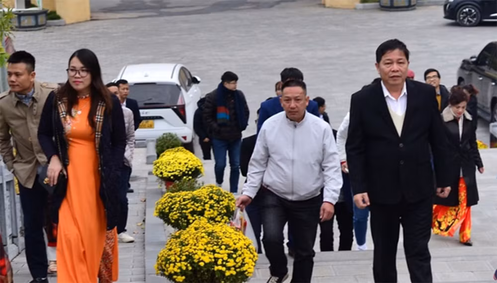 Dâng hương, tri ân các anh hùng liệt sỹ tại Nghĩa trang Vị Xuyên ngày đầu năm -0