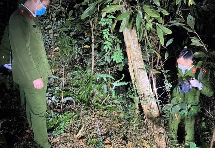 Cảnh sát xuyên đêm truy lùng nghi phạm giết người -0