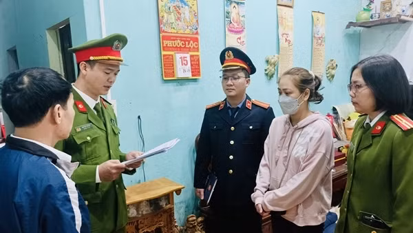 Đấu tranh mạnh với tội phạm mua bán hóa đơn trái phép