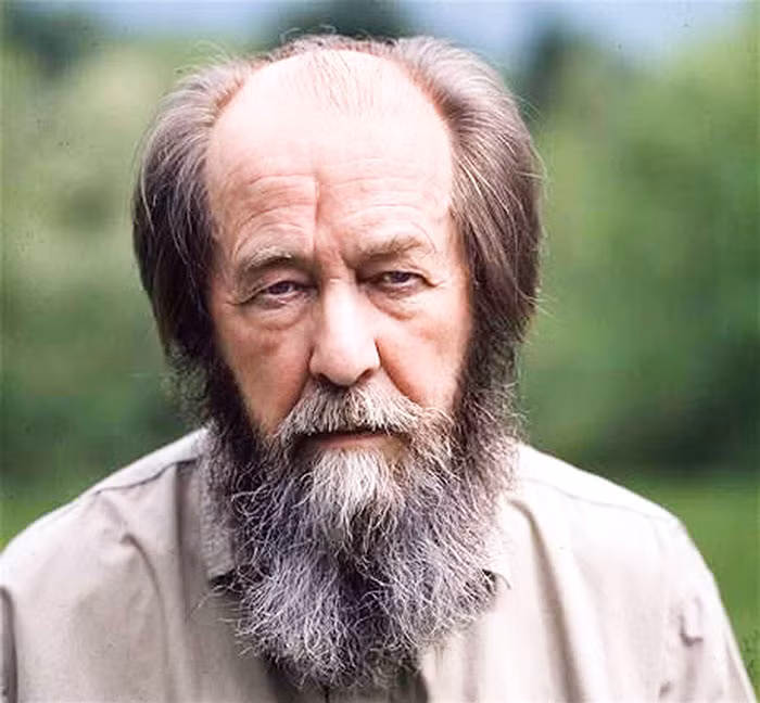 Nhà văn Nga Aleksandr Solzhenitsyn: Lời tiên tri buồn về thế sự -0