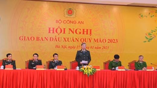 Nhiều cán bộ, chiến sỹ Công an chưa được nghỉ Tết để bảo đảm cho người dân an toàn, bình yên -0