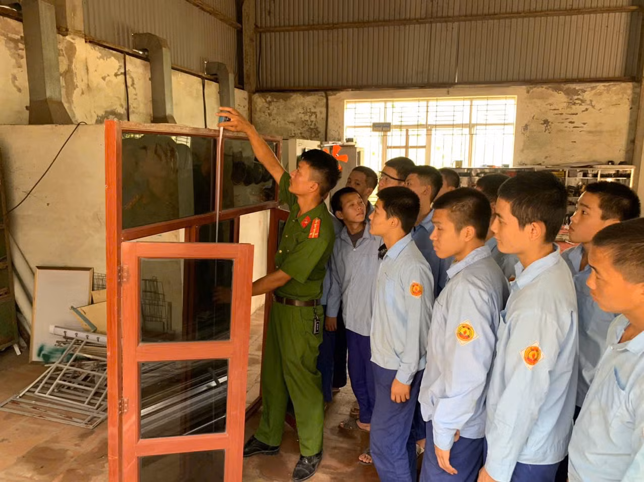 Người thầy tâm huyết ở ngôi trường đặc biệt -0
