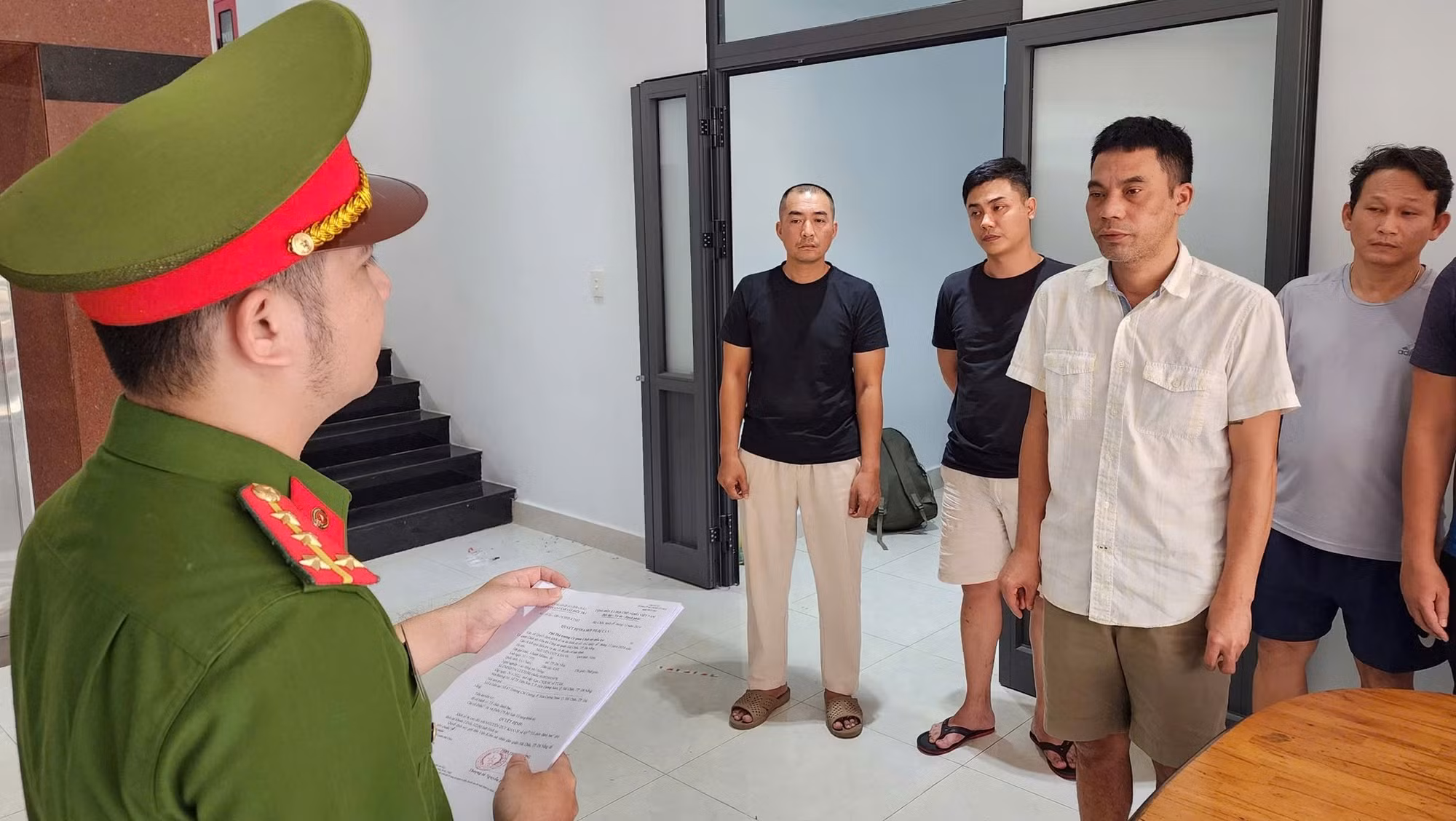 Triệt phá đường dây cá độ bóng đá hơn 2.000 tỷ đồng, bắt giữ nhiều đối tượng -0