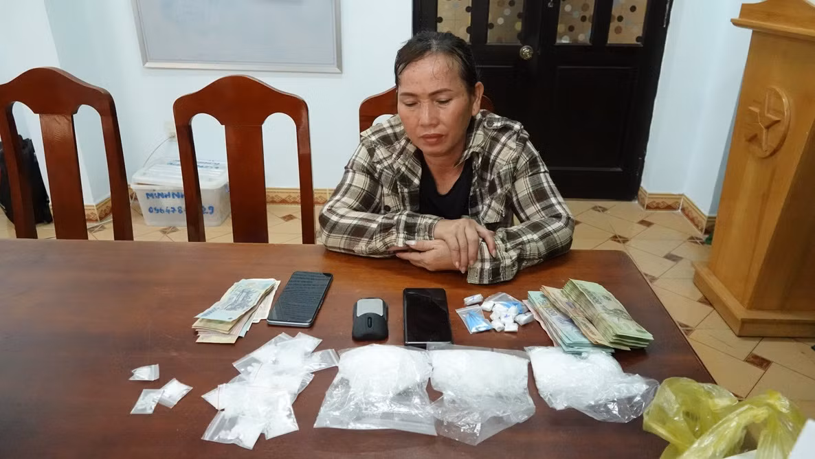 Bắt quả tang 2 “nữ quái” thuê ôtô vận chuyển trái phép chất ma túy lấy 500 nghìn đồng tiền công -0
