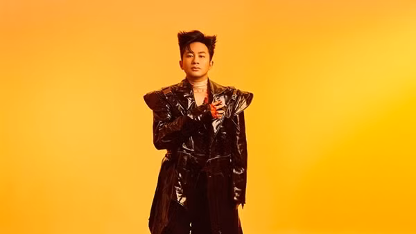 Thế giới rộng lớn của Tùng Dương trong album “Đa vũ trụ”