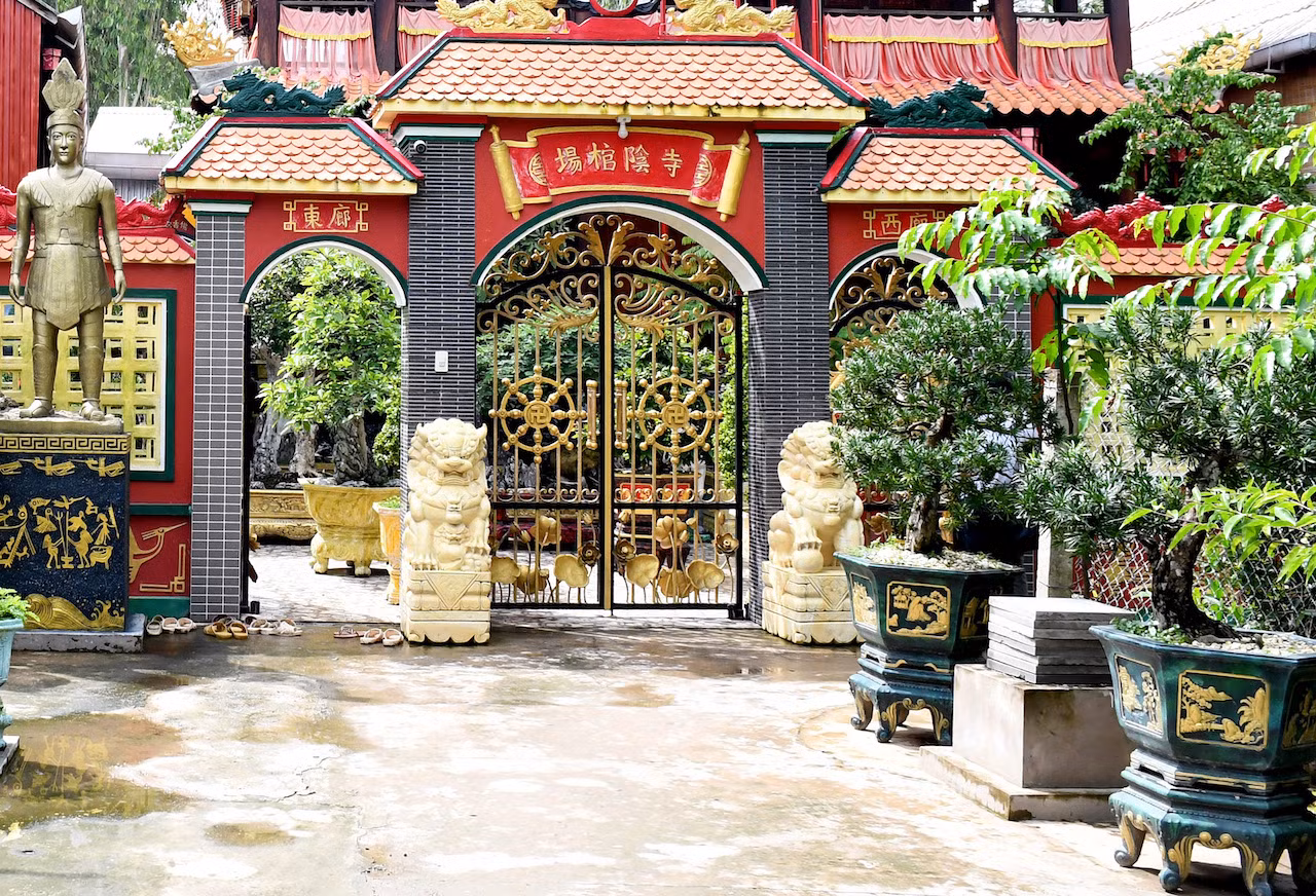 Buộc phá dỡ công trìnhphục vụ sinh hoạt Bửu Sơn Kỳ Hương Phật -0