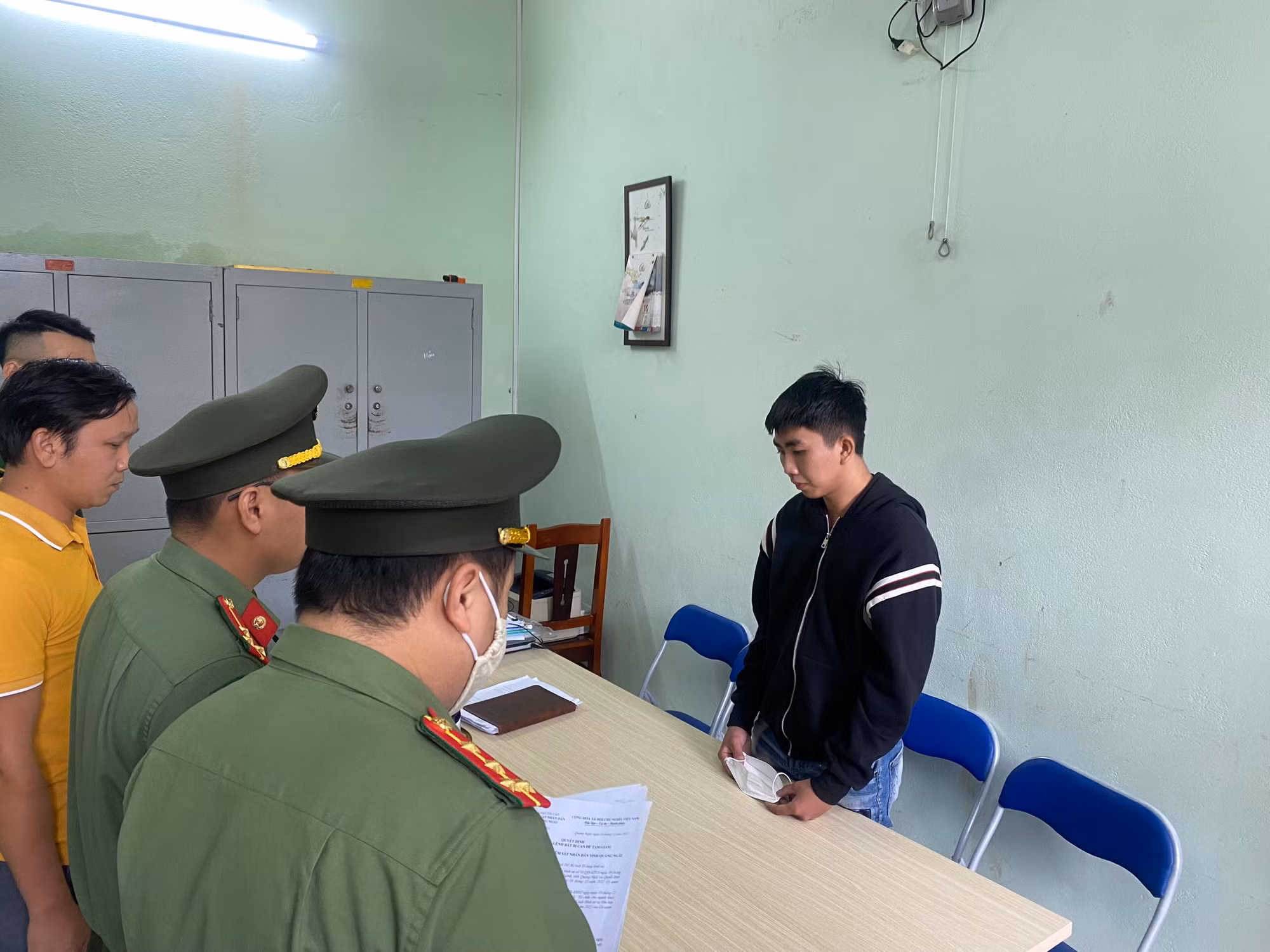 Quảng Ngãi: Bắt 2 đối tượng tổ chức đưa người trốn sang Campuchia -0