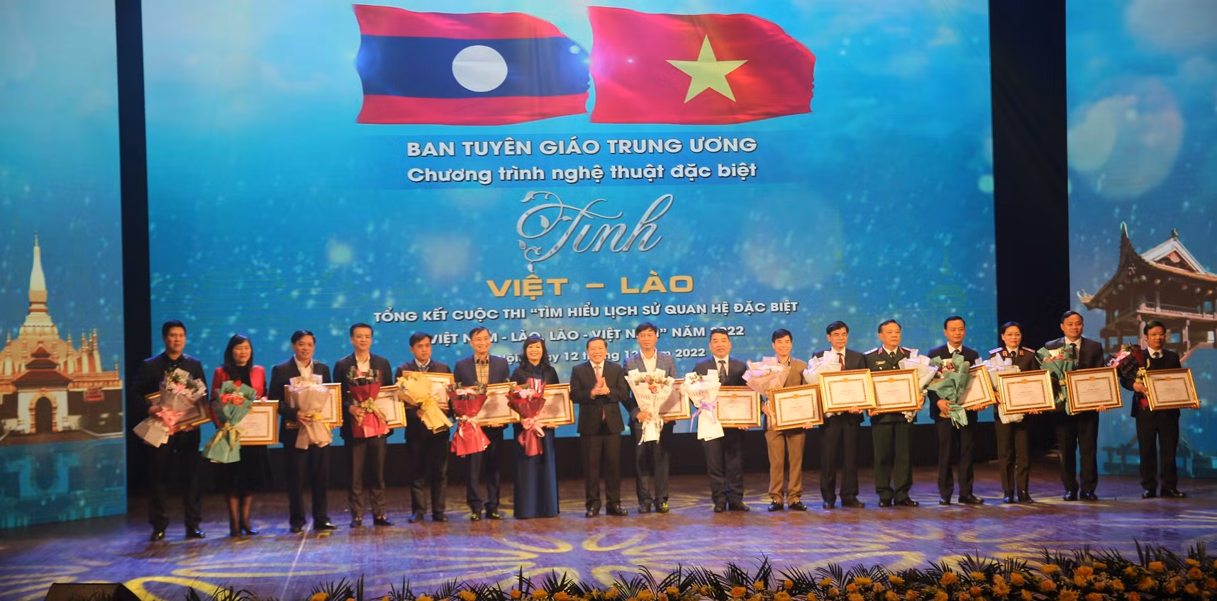 Tổ chức chương trình nghệ thuật và trao giải cuộc thi về tình đoàn kết Việt Nam – Lào -0
