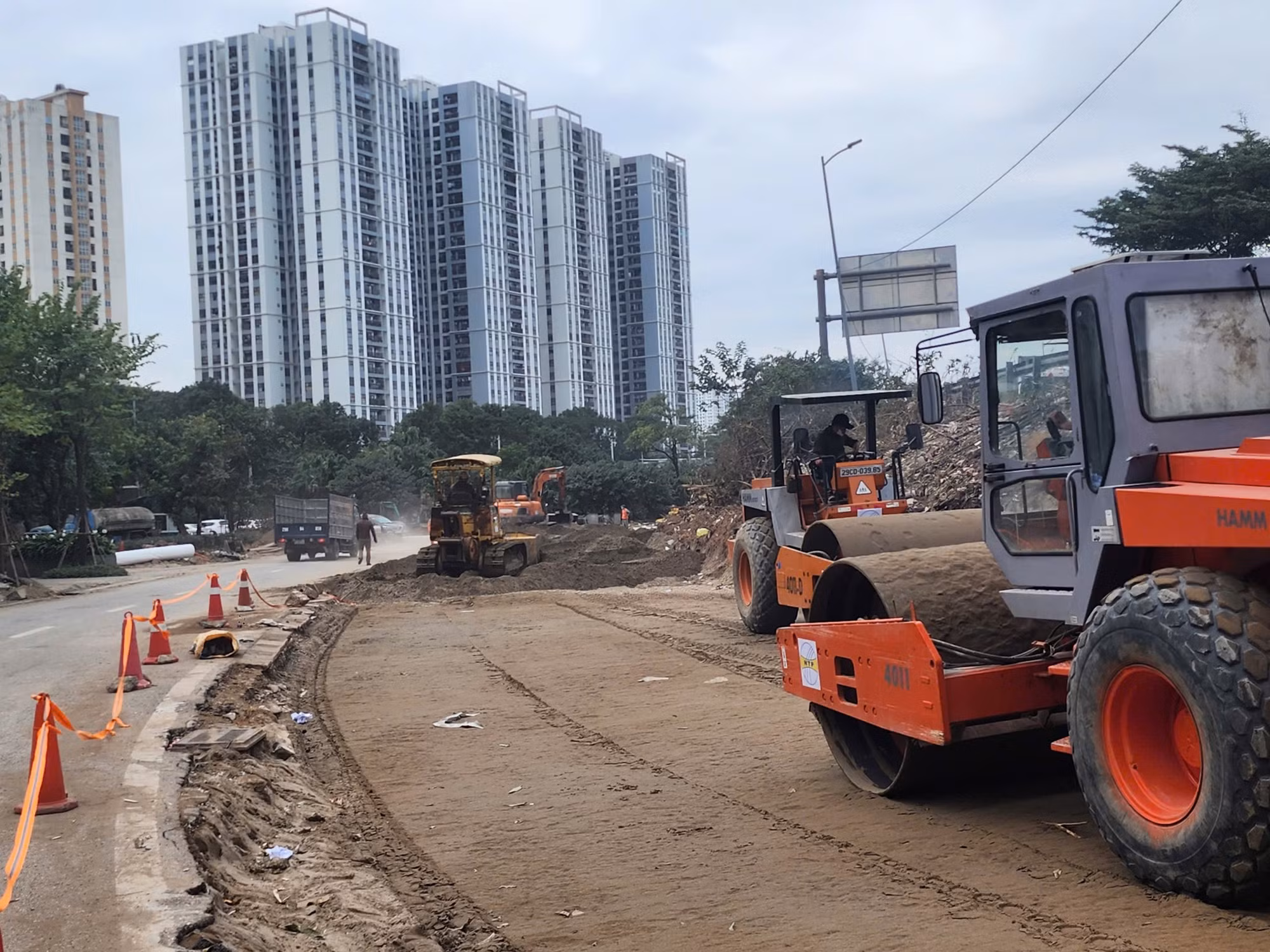Hà Nội phân luồng giao thông phục vụ người dân đi lại dịp Tết Dương lịch, Tết Nguyên đán -0