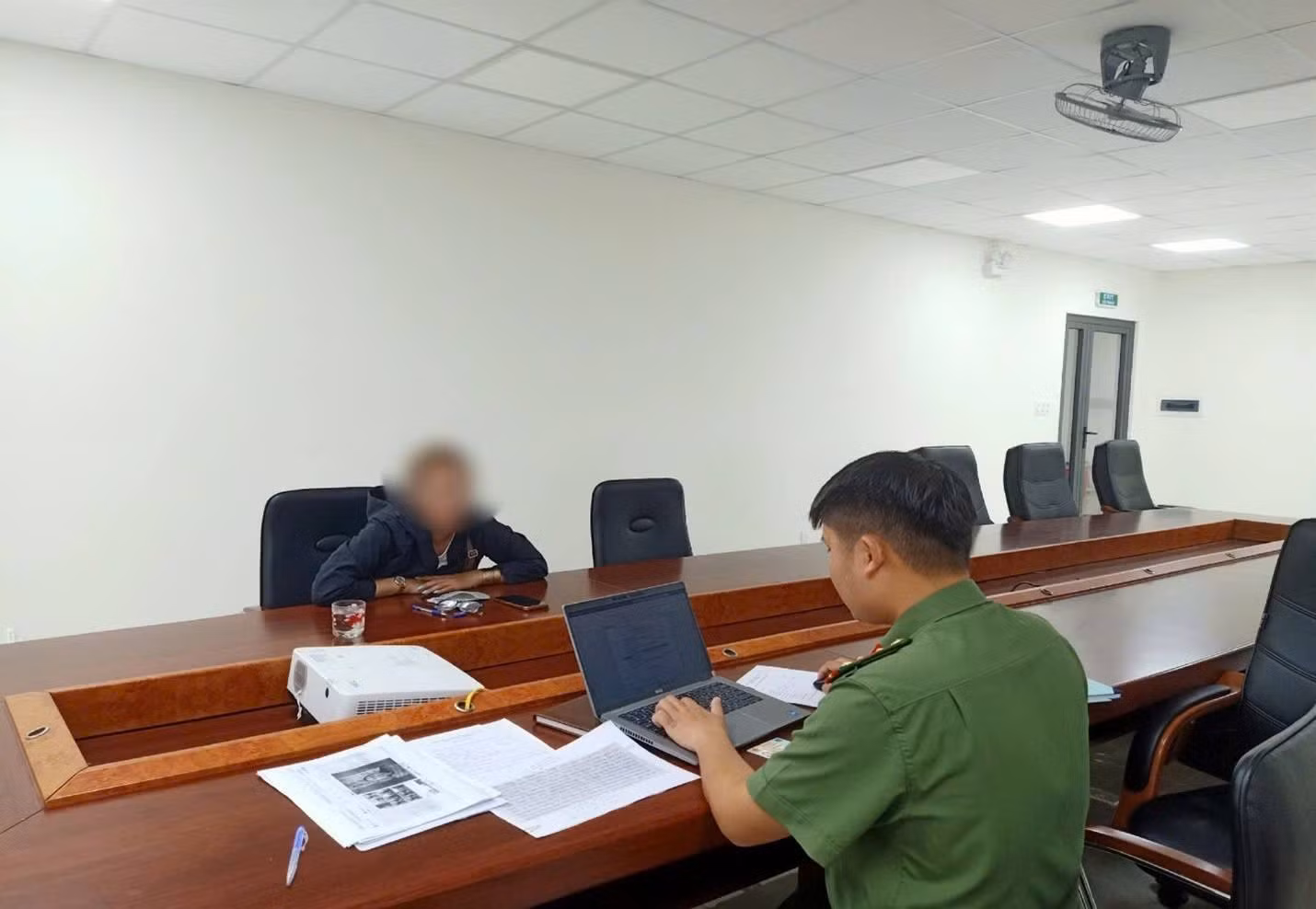 Công an Đà Nẵng xử lý 5 trường hợp chia sẻ nội dung từ kênh của đối tượng phản động Lê Trung Khoa -0