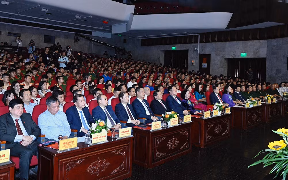 Trao giải thưởng sáng tác, quảng bá tác phẩm văn học, nghệ thuật, báo chí về chủ đề “Học tập và làm theo tư tưởng, đạo đức, phong cách Hồ Chí Minh” đợt 1 -0