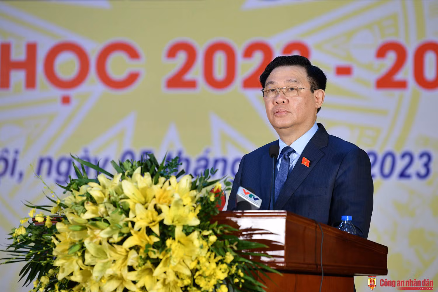 Chủ tịch Quốc hội Vương Đình Huệ dự lễ khai giảng tại Trường Hữu nghị T78 -0